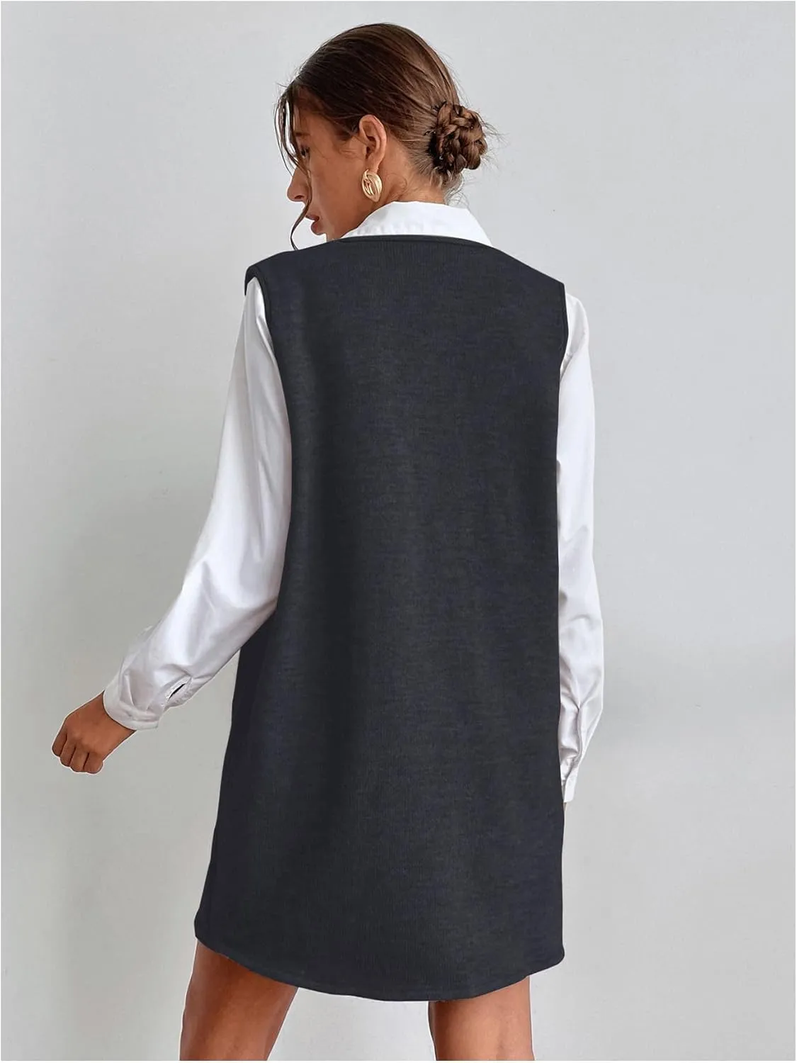 OYOANGLE Women's V Neck Sleeveless Knitted Solid Short Sweater Dress with Pockets